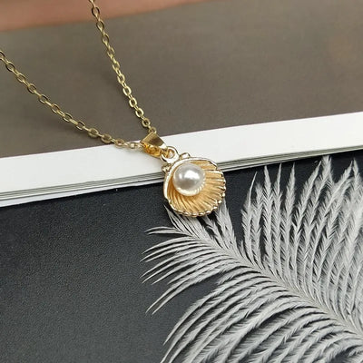 Summer Shell Imitation Pearl Pendant Necklace