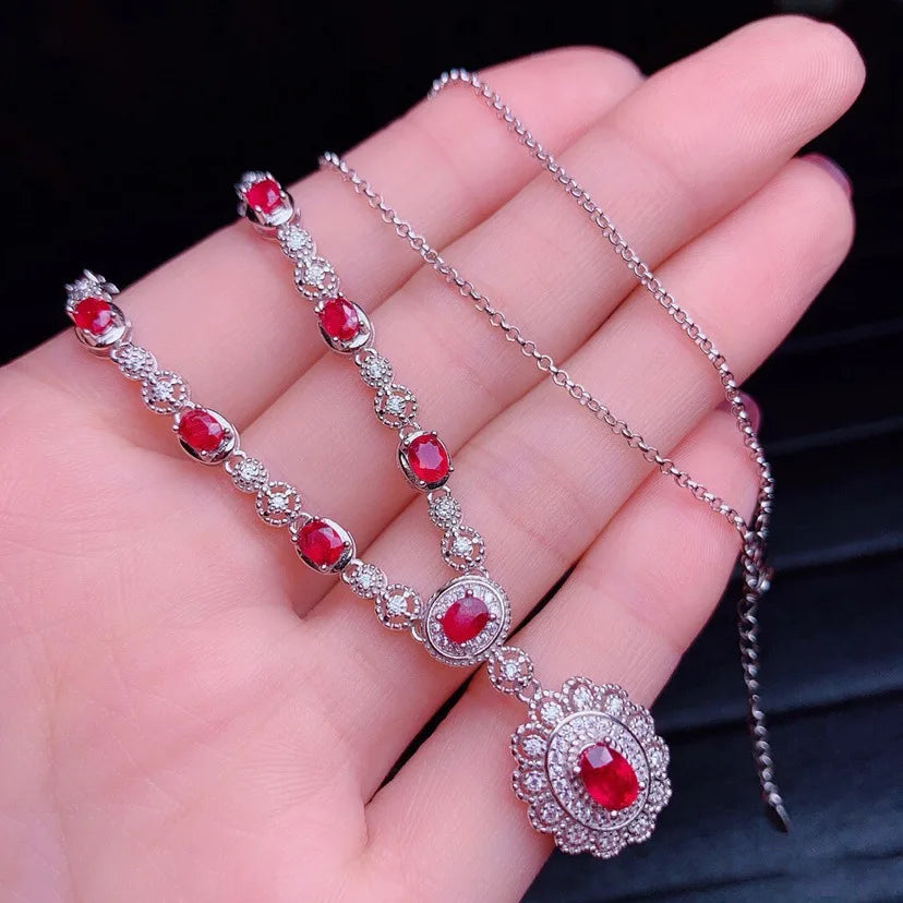 925 Silver Nutural Ruby Pendant Necklace Luxury High End Jewelry Designers Romantic Valentine Gifts Embellished with Diamond