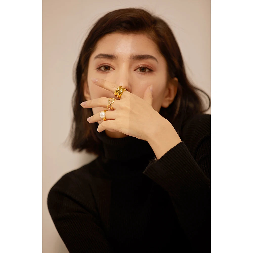 Yhpup Elegant Shell Pearl Ring Fashion Gold Stainless Steel Metal Texture 18 K Plated Geometric Charm Jewelry Women Engagement