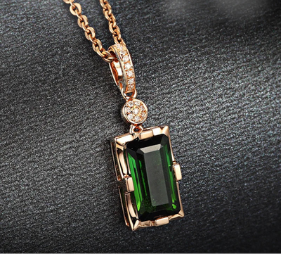 Natural Emerald 14K Gold Necklace Pendant for Taurus