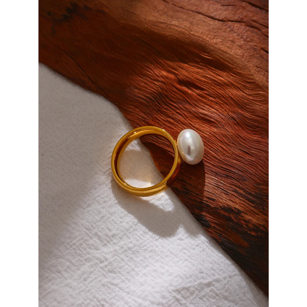 Yhpup Elegant Shell Pearl Ring Fashion Gold Stainless Steel Metal Texture 18 K Plated Geometric Charm Jewelry Women Engagement