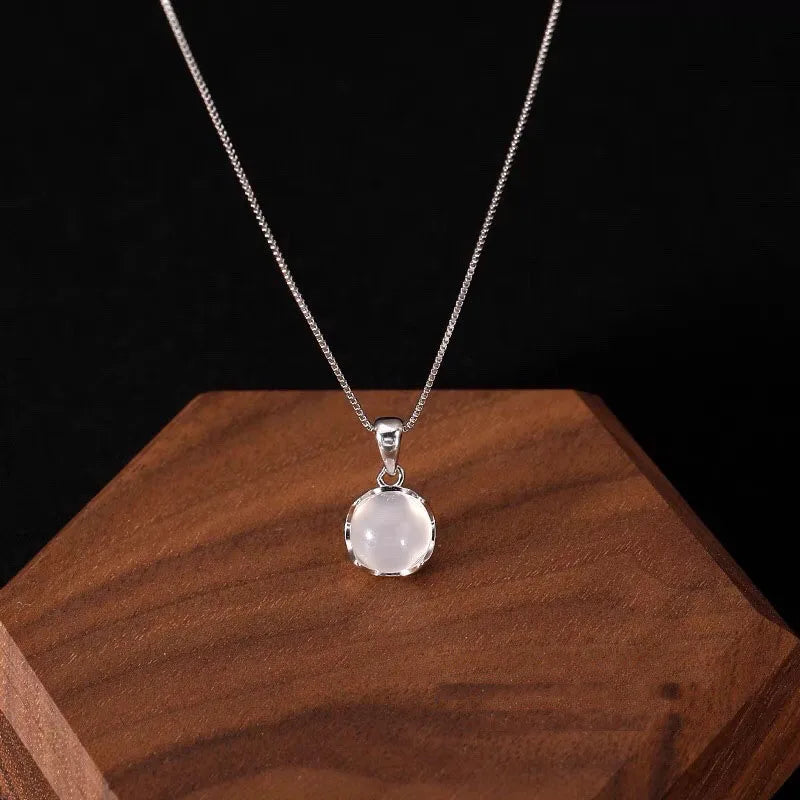 Luxury White Round Moonstone Pendant Necklace