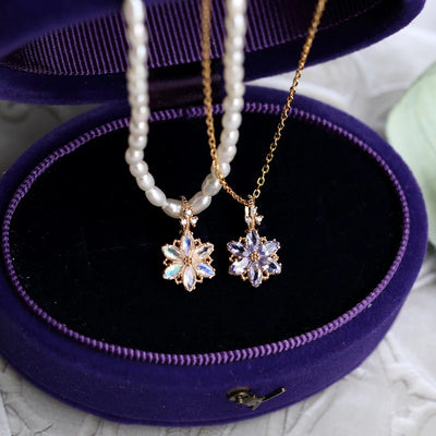 Romantic Snowflake Moonstone Pendant Necklace