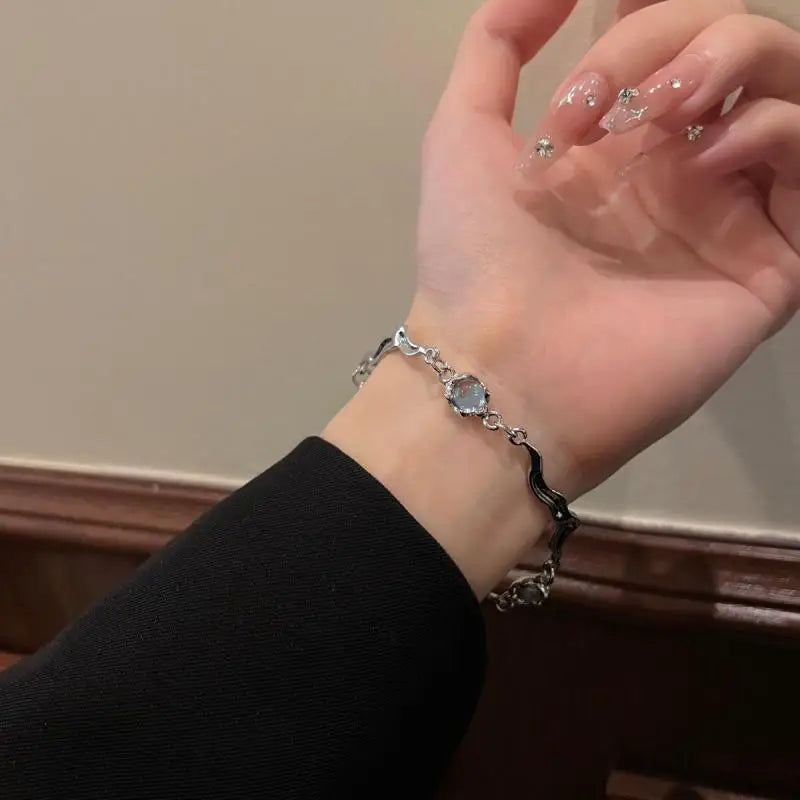 Gothic Punk Splicing Twisted Chain Bracelet for Women Men Fashion Charm Round Moonstone Bracelet Fine Jewelry Gift Wholesale