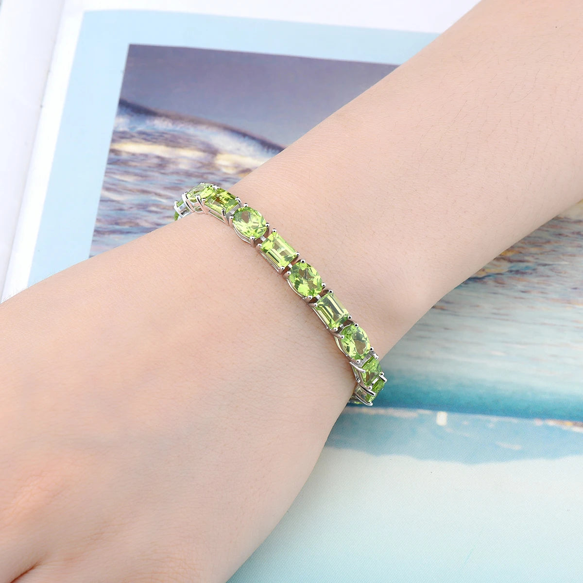 Natural Peridot Sterling Silver Bracelet 25 Carats Genuine Birthstone August Luxury Gorgerous Fine Jewelrys S925 Anniversary