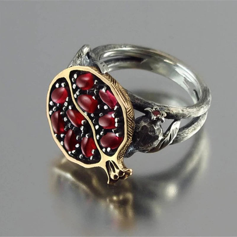 Vintage Garnet Birthstone & Sterling Silver Ring