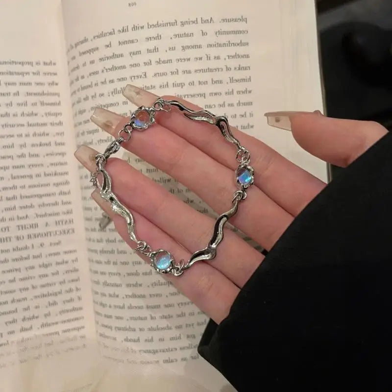 Gothic Punk Splicing Twisted Chain Bracelet for Women Men Fashion Charm Round Moonstone Bracelet Fine Jewelry Gift Wholesale