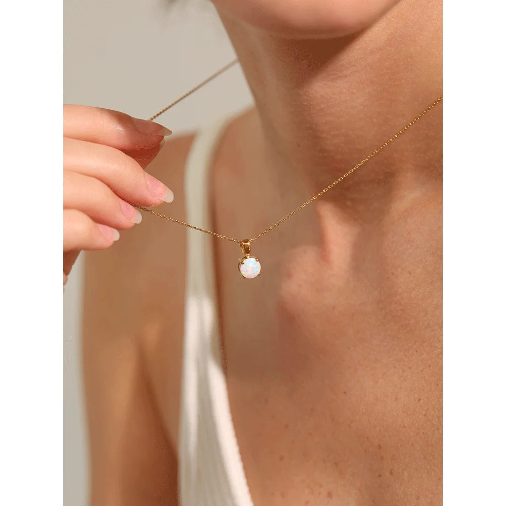 Exquisite Round Opal Stone Pendant Necklace