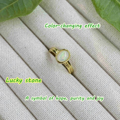 White Opal ring, 925 silver ,adjustable , "color-changing effect", exudes a low-key elegance