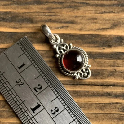 Vintage Garnet Pendant Necklace with Bohemian Style