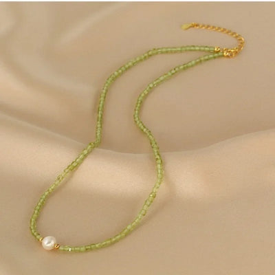Vintage Freshwater Pearl and Peridot Choker Necklace