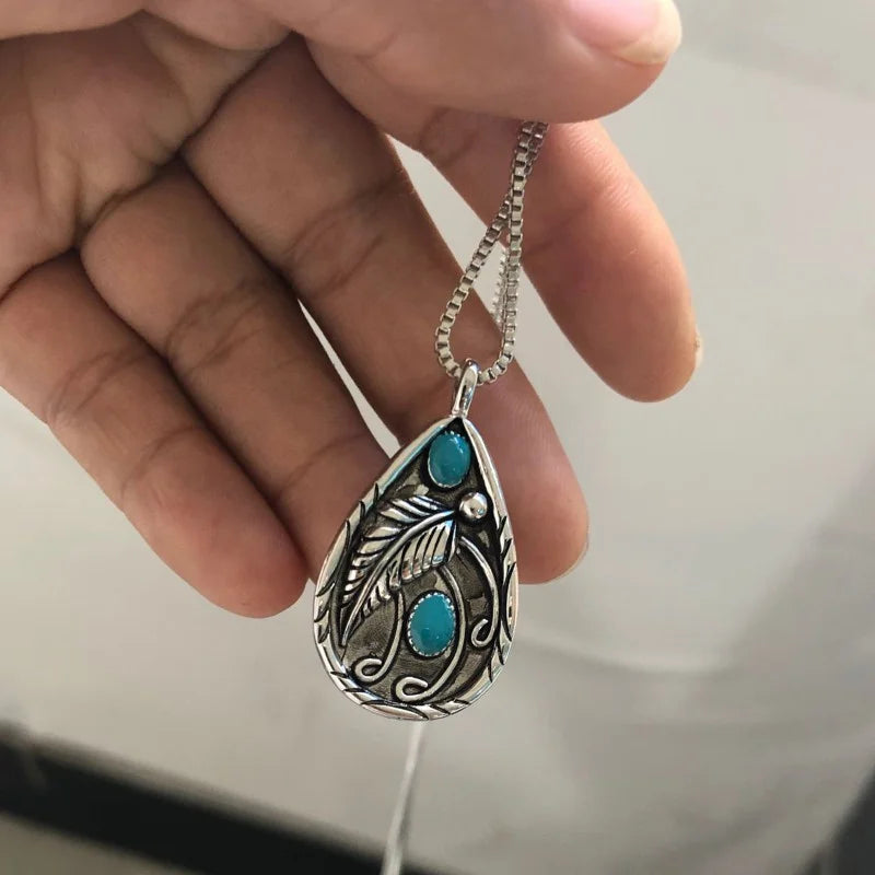 Fashion Retro Turquoise Inlaid Feather Pendant Necklace