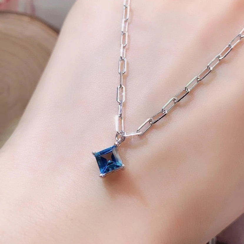 Pure London Blue Topaz Pendant for Daily Wear 5mm 0.6ct VVS Natural Topaz Necklace Pendant 925 Silver Gemstone Jewelry
