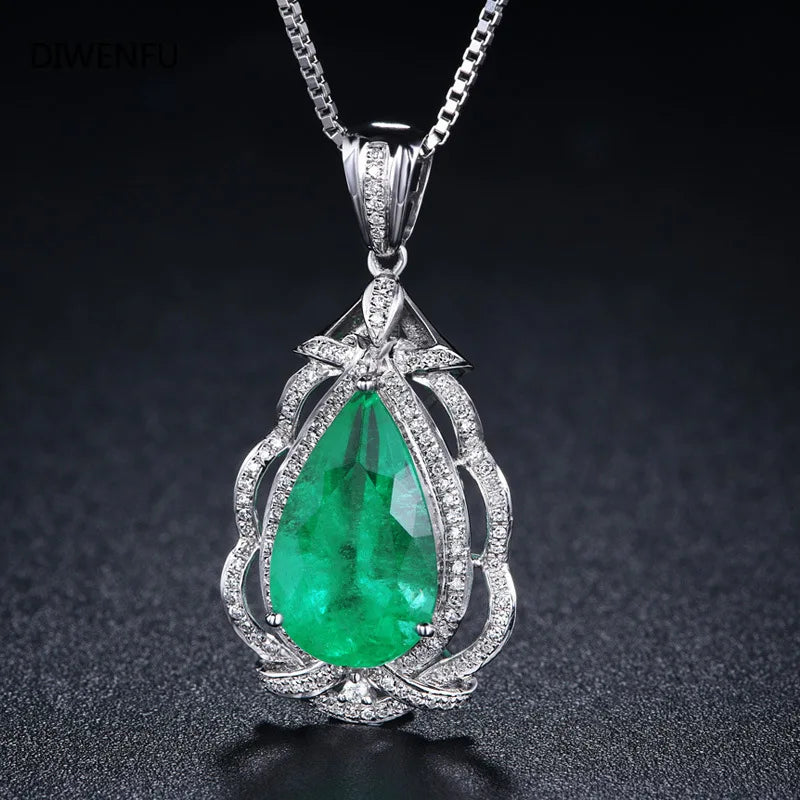 Natural Emerald Teardrop Emerald Pendant Necklace