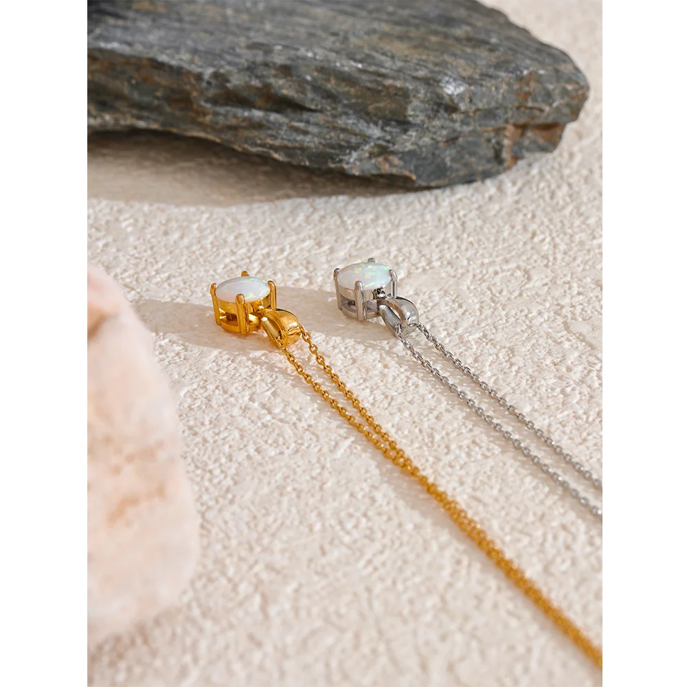 Exquisite Round Opal Stone Pendant Necklace