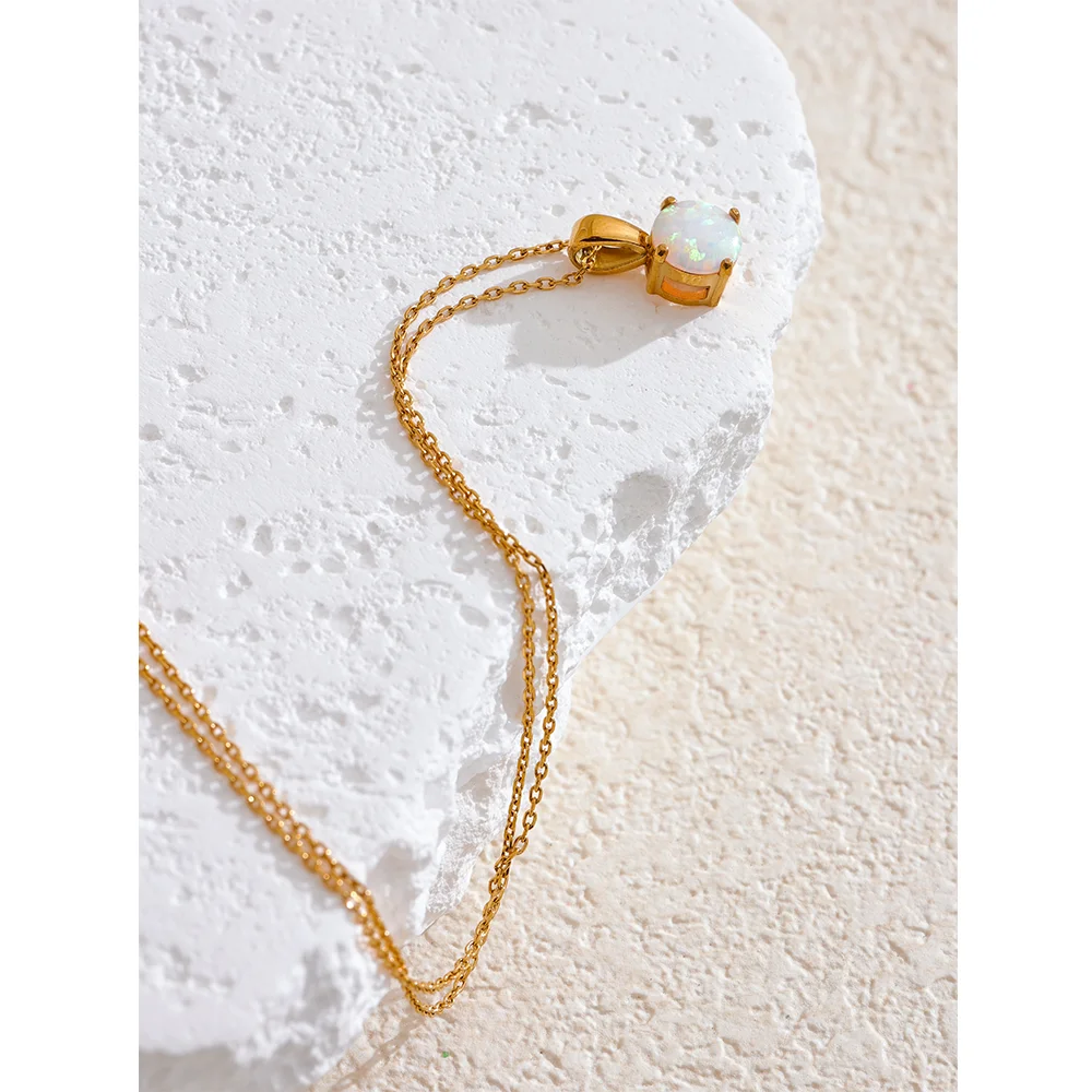 Exquisite Round Opal Stone Pendant Necklace