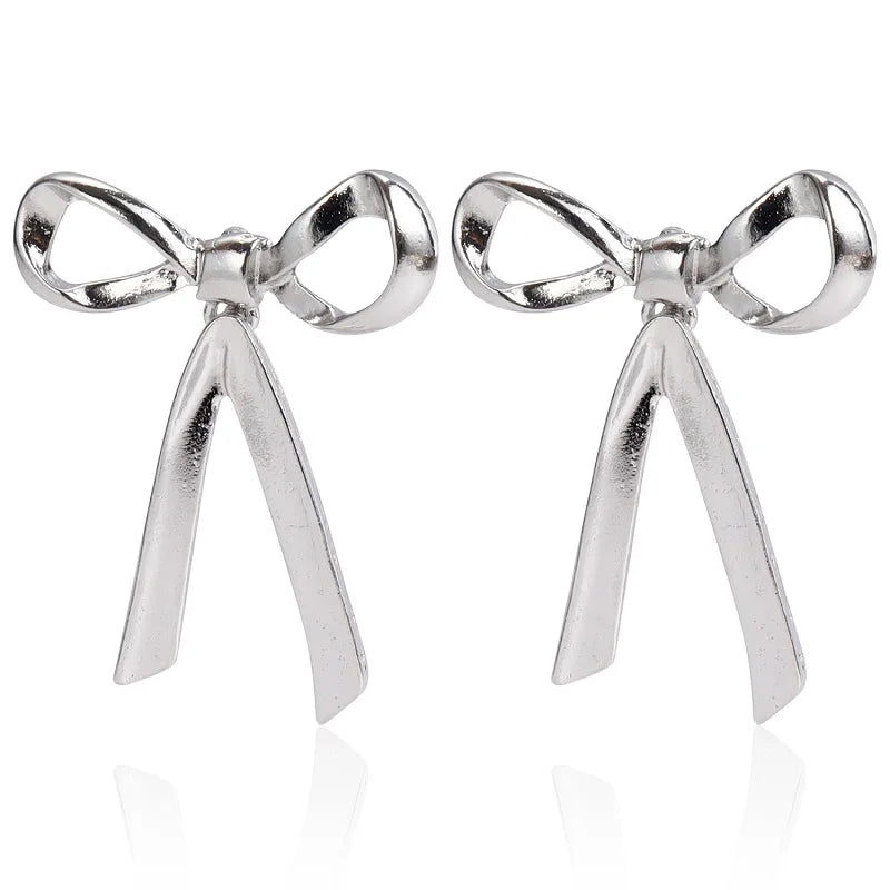 Vintage White Imitation Pearl Bowknot Stud Earrings for Women Elegant Handmade Woven Beaded Statement Earrings  Jewelry 2024